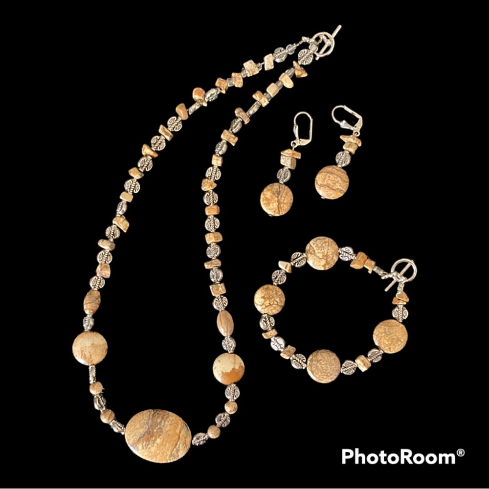 Silver Wire Wrapped Stone Pendant Necklace Bracelet & Earrings Set Handmade - Picture 3 of 14